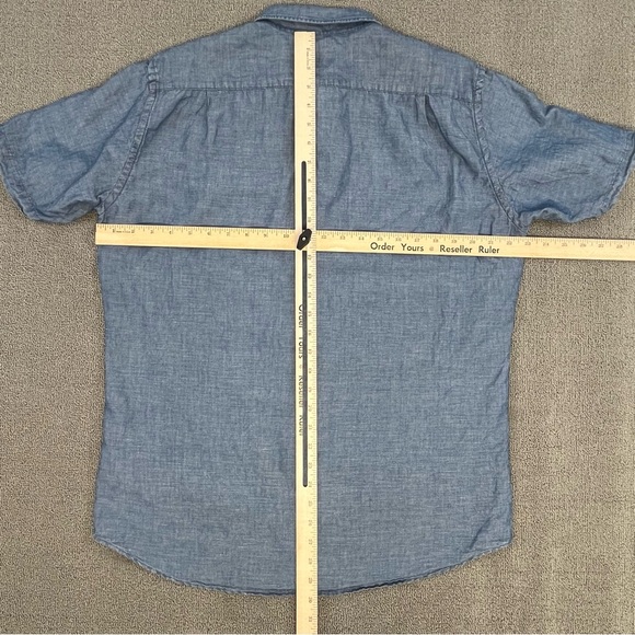 Uniqlo Shirt Large Blue Chambray Button Up Short Sleeve Linen Blend Preppy Men - Picture 9 of 12